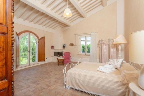 Ένα ή περισσότερα κρεβάτια σε δωμάτιο στο Villa Rossa
