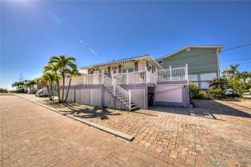 Upper Villa - Sunset Cottage at the Beach