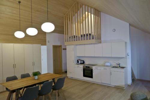 Majoituspaikan Appartement Hochsitz keittiö tai keittotila