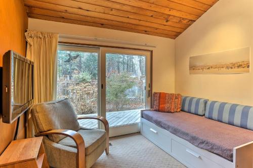 Gallery image of Stylish Wellfleet Home with Patio on 2 Private Acres in Wellfleet