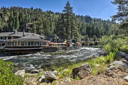 Riverfront Alpine Meadows Resort Townhome with Pool!