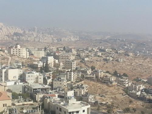 Vue panoramique sur l'établissement Holy Family Hotel