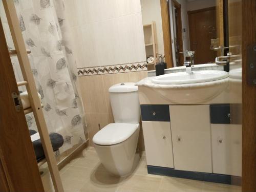 Ένα μπάνιο στο Apartamento Anjelus