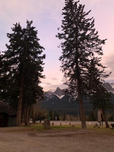 Rundle Chalets – Photos 2