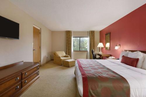 Imagen de la galería de Ramada by Wyndham Raleigh, en Raleigh