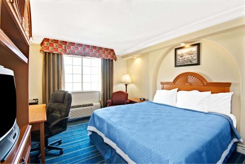 Days Inn by Wyndham San Antonio Airport Image