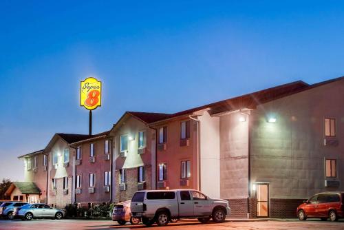 Super 8 by Wyndham Abilene KS – Photos 2