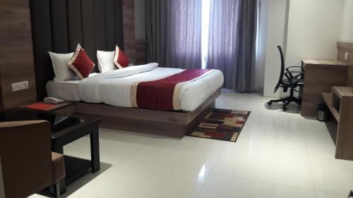 Gallery image of Hotel Crystal Grand in Haldwāni