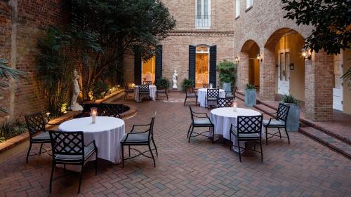 Holiday Inn Hotel French Quarter-Chateau Lemoyne, an IHG Hotel Image