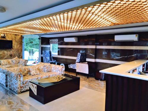 Gallery image of Hotel The Montreal in Srinagar