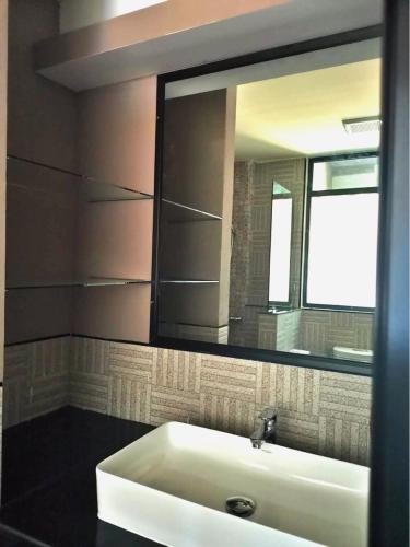 Bilik mandi di PS Thungsao Hotel