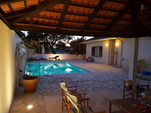 Beautiful villa with breathtaking views – Photos 3