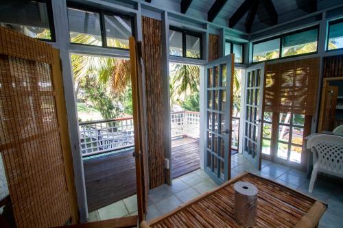 Balcon ou terrasse dans l'établissement Bequia Beachfront Villas