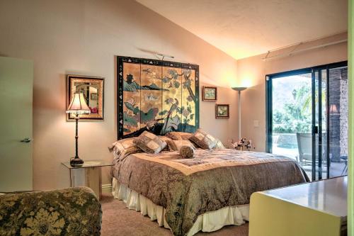 Katil atau katil-katil dalam bilik di Palm Springs Golf Course Home Private Pool and Spa!