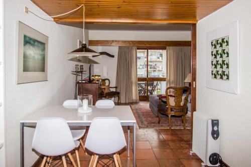 Traditional and Charming Flat - 15min to the sea