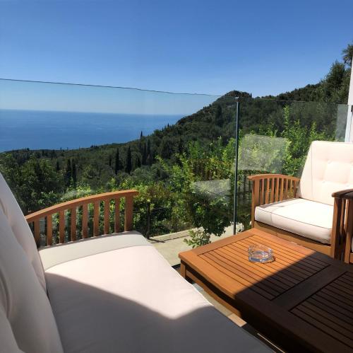 Gambar di galeri bagi Lakones Deluxe Suites di Lákones