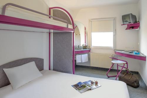 Katil atau katil-katil dalam bilik di ibis budget Krefeld Messe-Düsseldorf