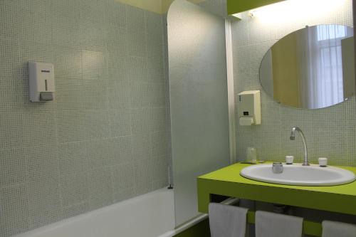 Koupelna v ubytování Hotel Napoléon