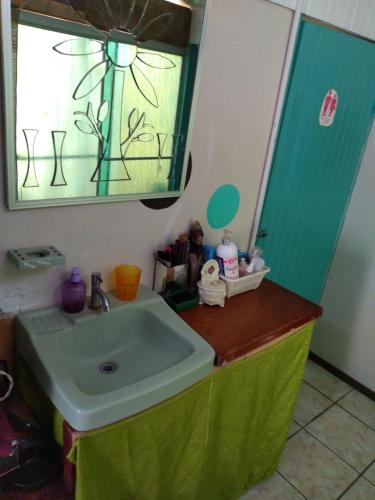 A kitchen or kitchenette at Hostel Paco House