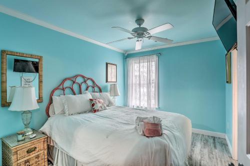 Gallery image of Breezy Murrells Inlet Condo with Deck Walk to Beach in Myrtle Beach