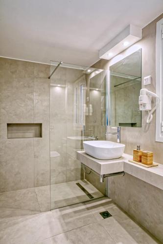 Ένα μπάνιο στο Villa Eftichia Hotel Apartments & Studios