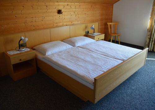 Postel nebo postele na pokoji v ubytování Lanerhof