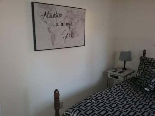 Ένα ή περισσότερα κρεβάτια σε δωμάτιο στο Cozy 1 BR Retreat near Tansi and Fairfield Glade