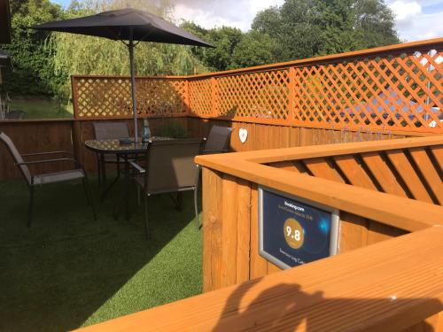 Gambar di galeri bagi Swansea Log Cabin di Pontardawe