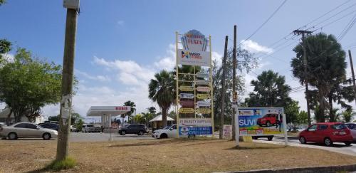  THE GOOD LIFE -  Room  picture :   Tea/Coffee maker    Shower    TV                           