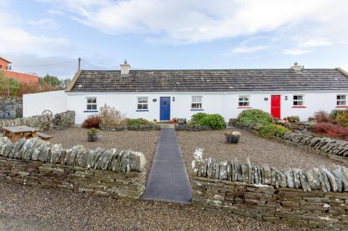 Gallery image of Blue Stonecutters Cottage, Doolin in Carrowauff