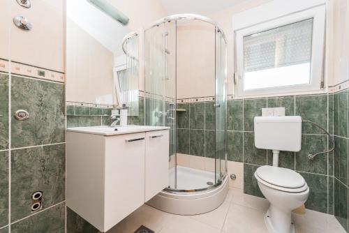 Kúpeľňa v ubytovaní Apartments Danijela 2
