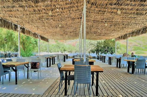 Restaurace v ubytování Spathi Beach Suites Kea