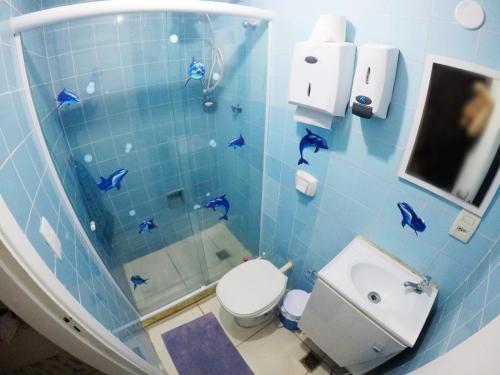 DS Hostel tesisinde bir banyo