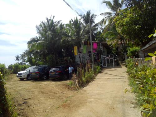 Gambar di galeri bagi Surf Paradise di Tangalle