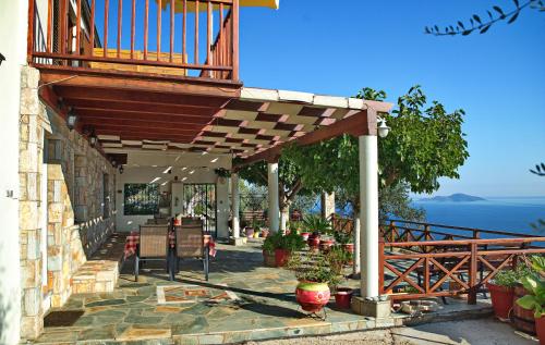Gallery image of Agnanti Villas 1 in Isómata