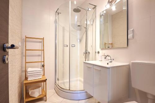 Kúpeľňa v ubytovaní Apartmani Sara i Klara