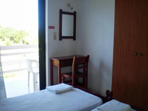 Gallery image of Eleni Studios & Apartments in Alykes