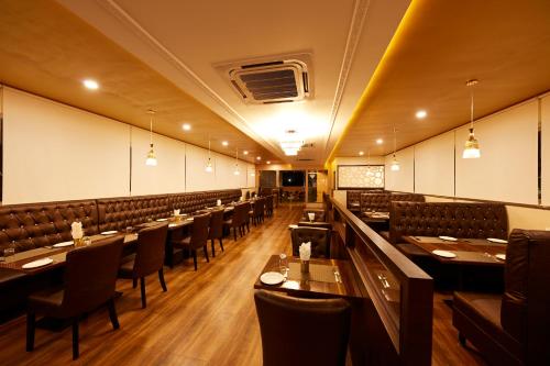 Gallery image of Al Noor Palace Business Class Hotel in Chennai