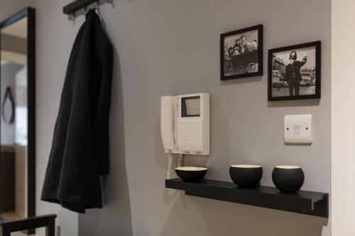 Centrally located apartment in Duke Street- free parking- two bathrooms photo 8