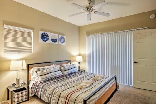 Postel nebo postele na pokoji v ubytování Condo with Pool Access, 5 Mi to Tempe Diablo Stadium