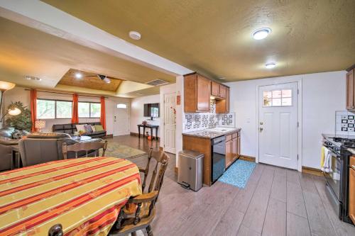 Foto de la galería de Modern Tempe Vacation Home 2 Mi to Downtown! en Tempe