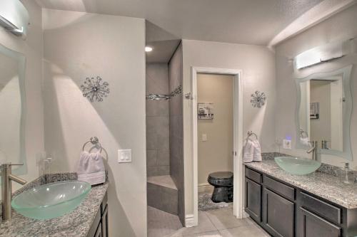 A bathroom at Pet-Friendly Glendale Home Game Room and Pool!