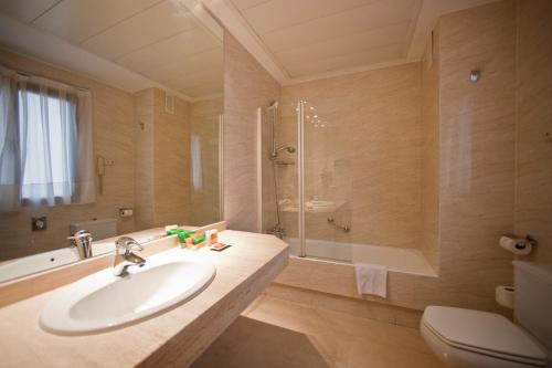 Ett badrum på Hotel Inglaterra