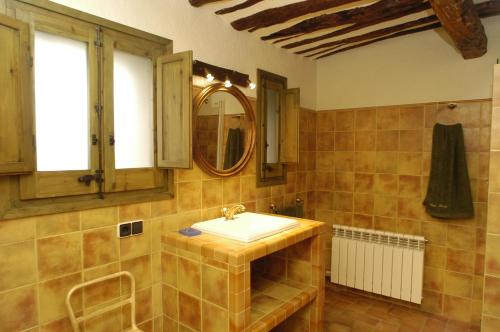 Ένα μπάνιο στο Casa Tomàs