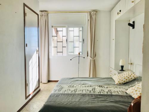 Postel nebo postele na pokoji v ubytování Mediterranean Villa Investingspain sea view and pool