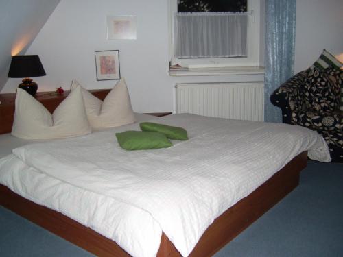 Een bed of bedden in een kamer bij Villa Markersdorf