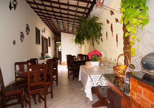 Restauracja lub miejsce do jedzenia w obiekcie Pousada Fazendinha Unamar