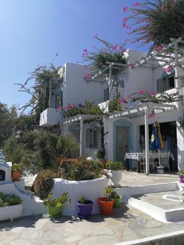 Το κτήριο όπου στεγάζεται  το διαμέρισμα
