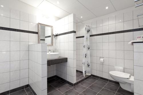 Et badeværelse på Bromølle Kro
