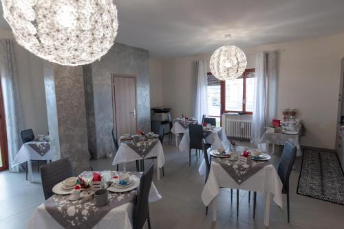 מסעדה או מקום אחר לאכול בו ב-Terrazze Dannunziane
